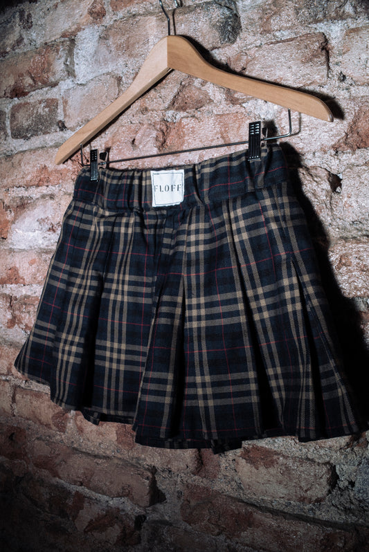 guts skirt dark